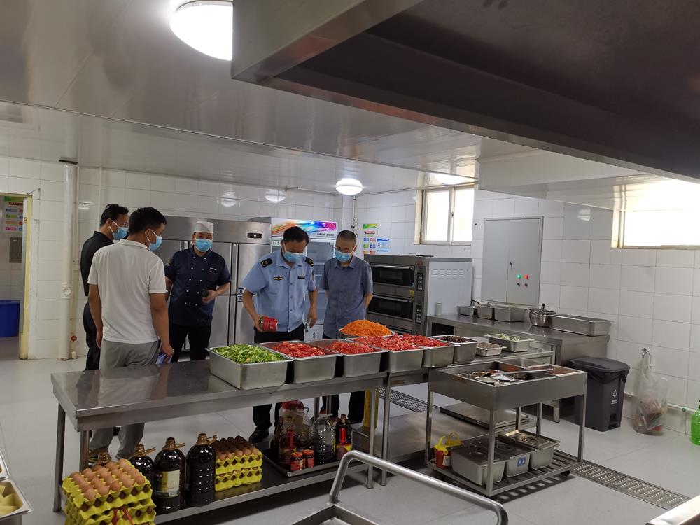 环县市场监管局开展秋季校园及小饭桌食品安全大检查