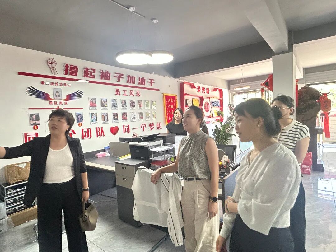 庆阳市“陇姐普法基层行”暨“巧儿”说法进家庭活动走进正宁县