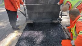 正宁公路段开展国省干线热拌高弹高黏超薄罩面网裂修复技术试验