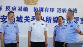雷晓刚同志调研镇原公安工作