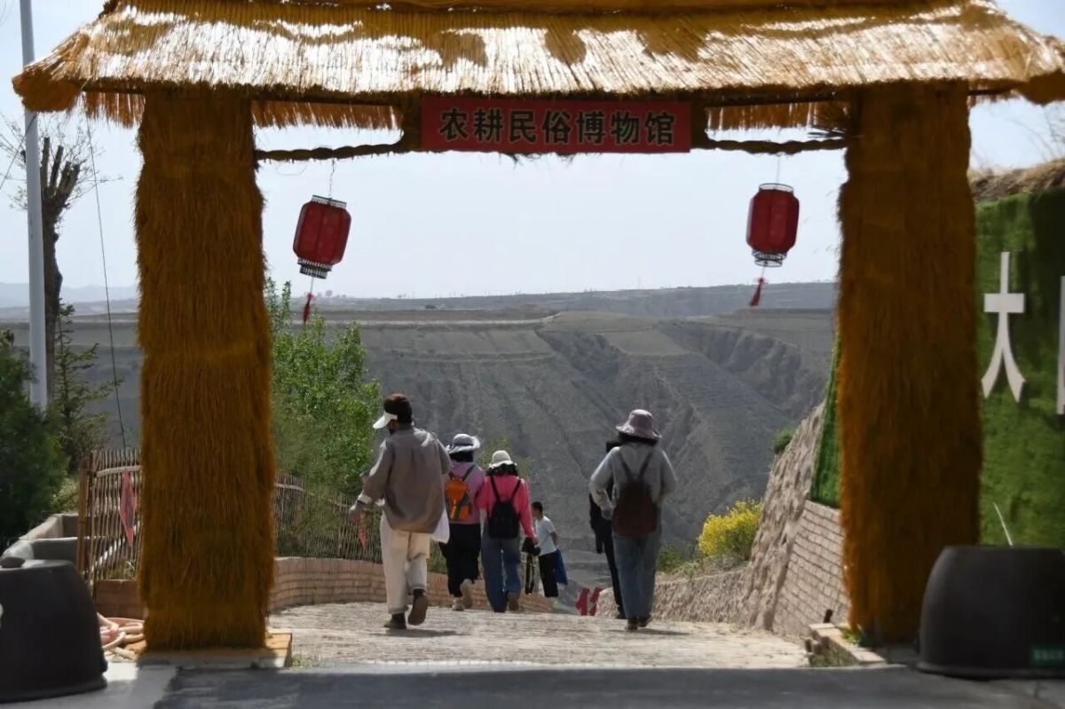 小山峁变身乡村振兴“新样板”