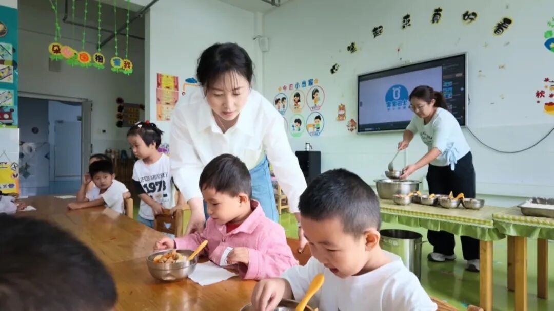 贺娜：扎根乡土守初心 匠心育人绽芳华