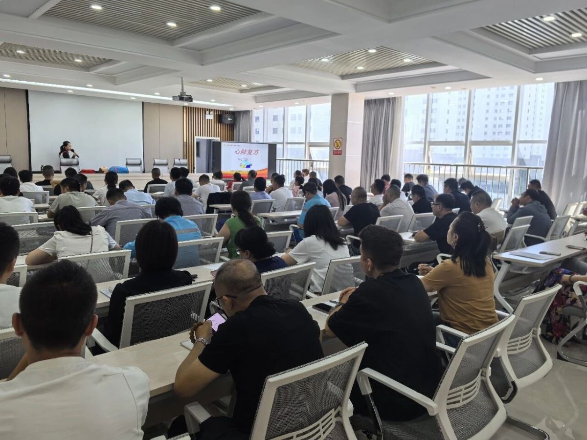 西峰区、宁县红十字会持续开展职工应急救护专项培训