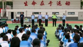 实景体验学交规 安全文明润人心