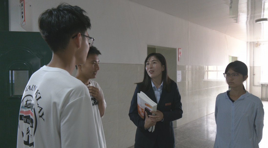 魏红艳:深耕杏坛守初心 潜心育人绽芳华