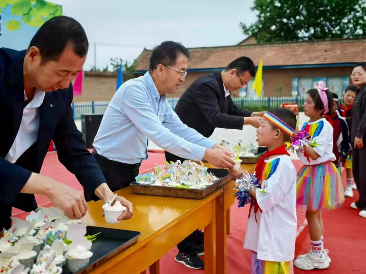 范海青：爱校如家二十九载 点亮乡村教育之光