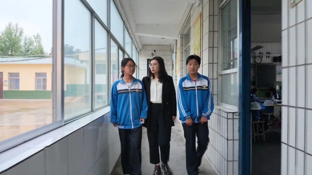 冉灵丹：三尺讲台写初心 点滴行动铸师魂