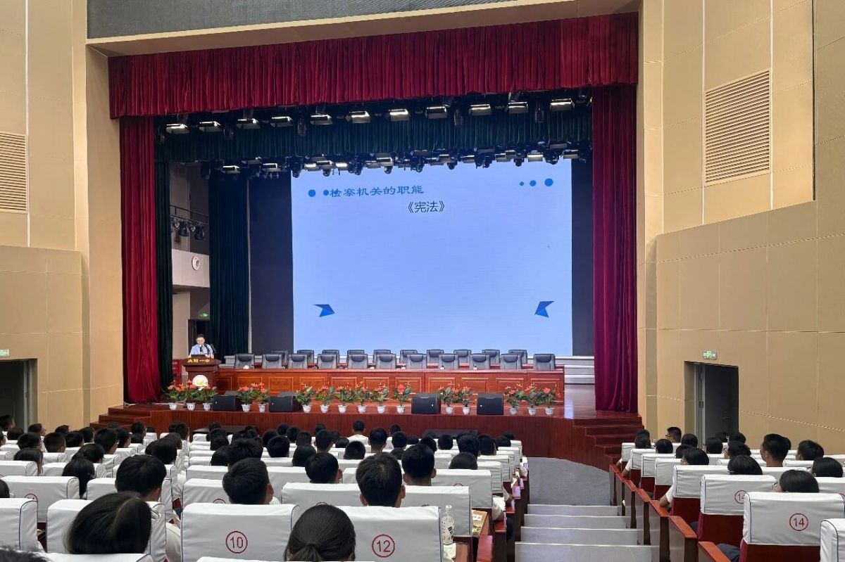 市检察院第一站
庆阳市第一中学