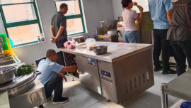 镇原县市场监管综合行政执法队积极开展校外托管机构（小饭桌）食品安全专项整治工作