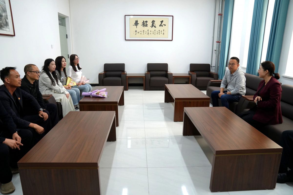 天津援甘合水县工作组慰问援派教师