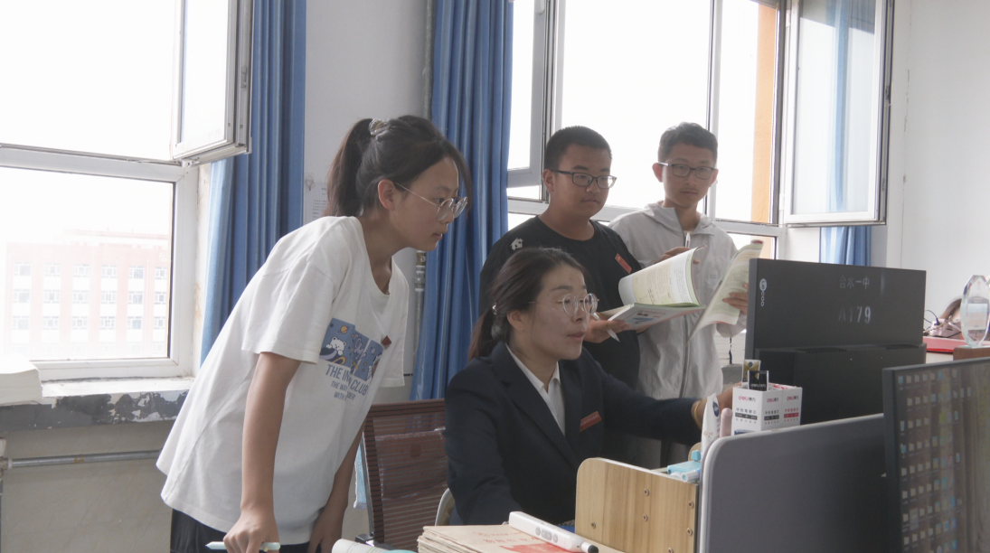 李淑婧：以爱为桥育桃李 用心用情铸师魂