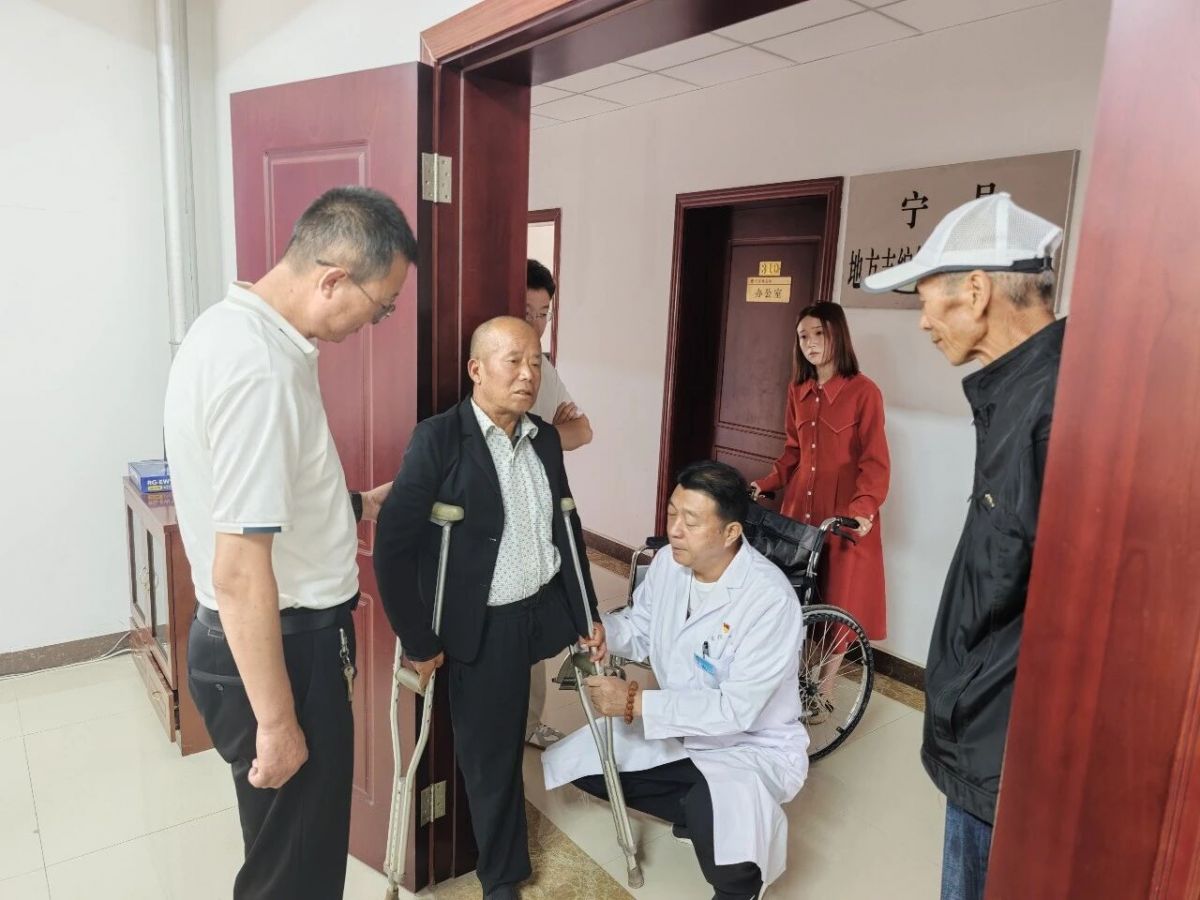 图为筛查现场