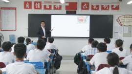 石亚军：躬耕不辍十七载 育得桃李满园香
