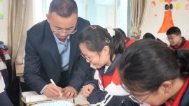 闫世毅：坚守乡村教育沃土 用心点亮学子成长星河
