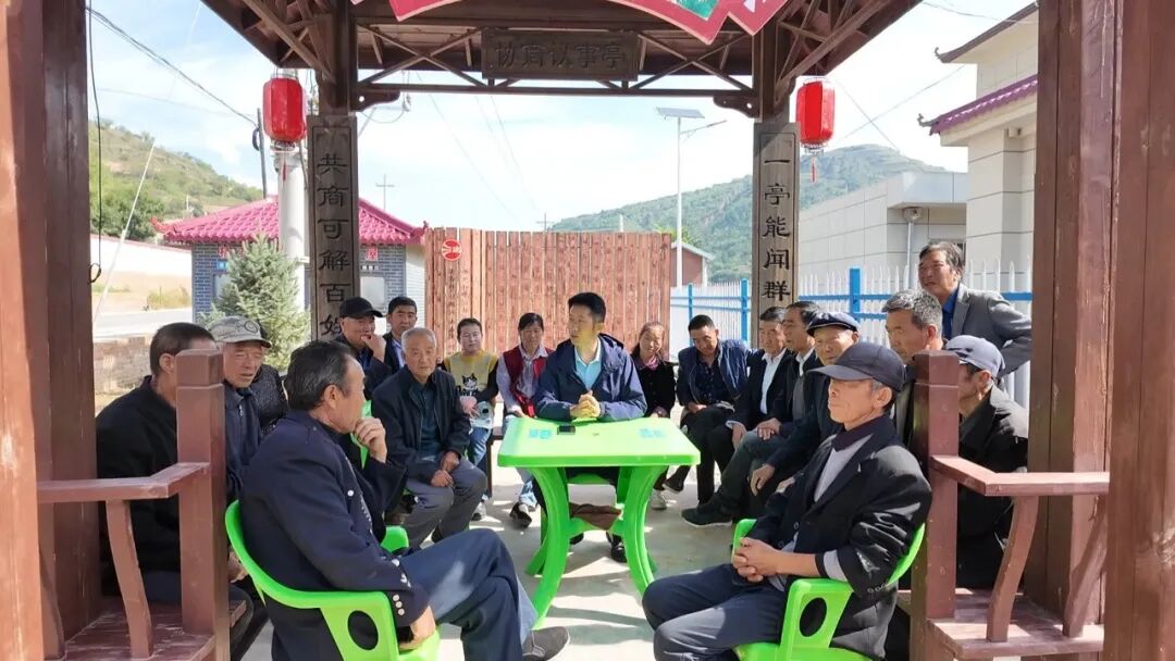 华池县政协发挥界别作用服务基层治理