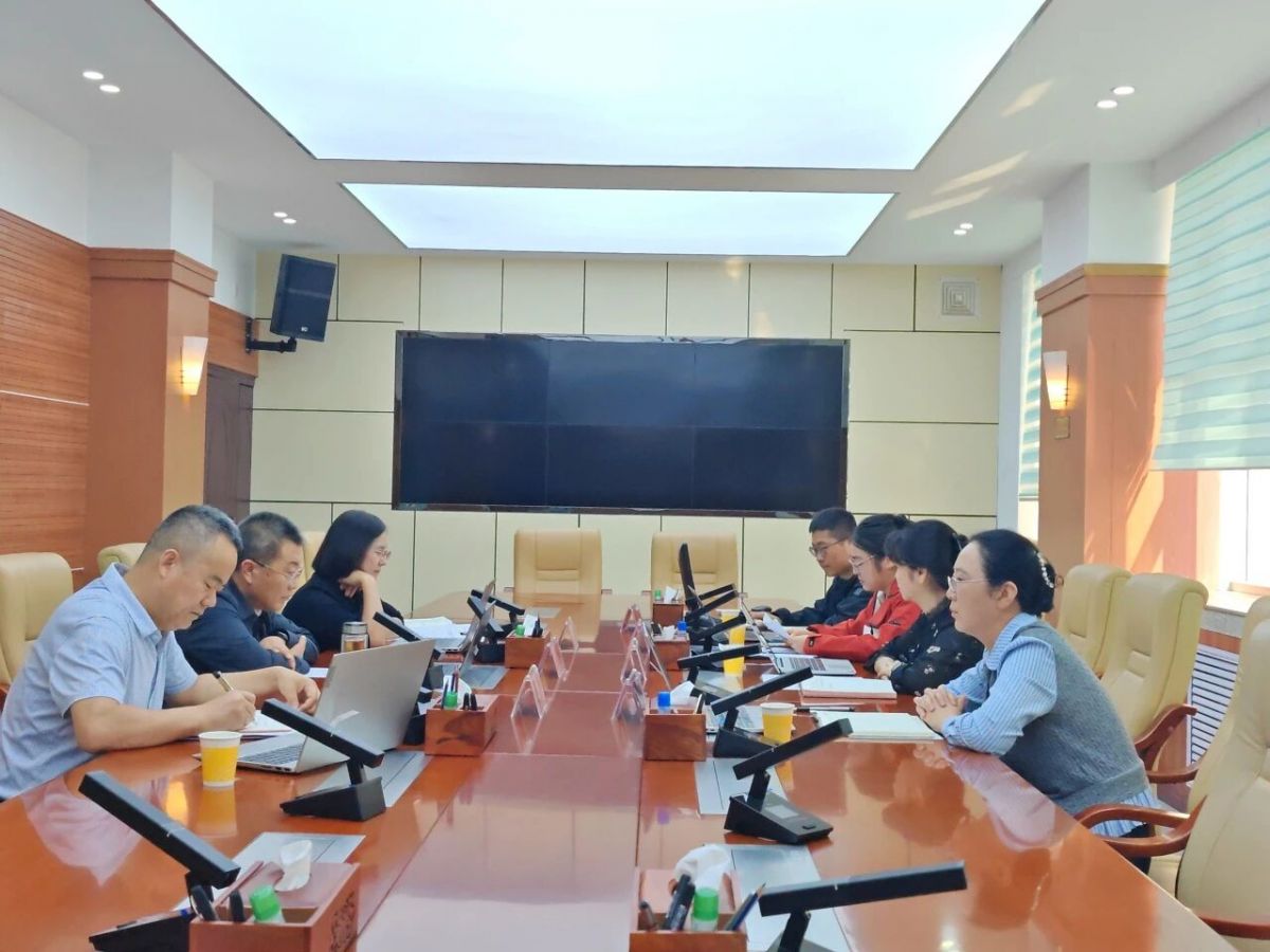 西峰区检察院组织召开未成年人检察工作座谈会