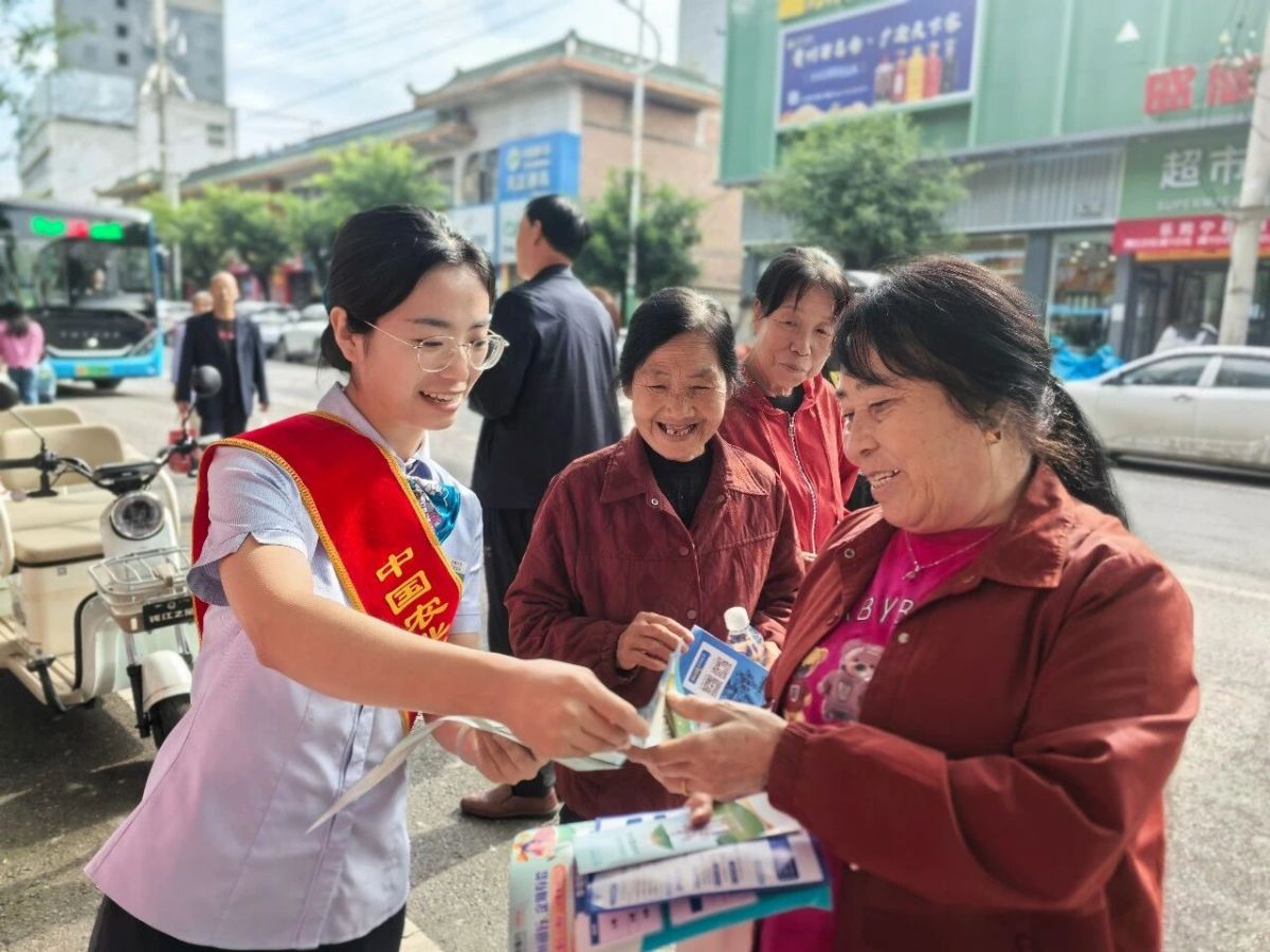 农行宁县支行扎实开展金融知识宣传活动