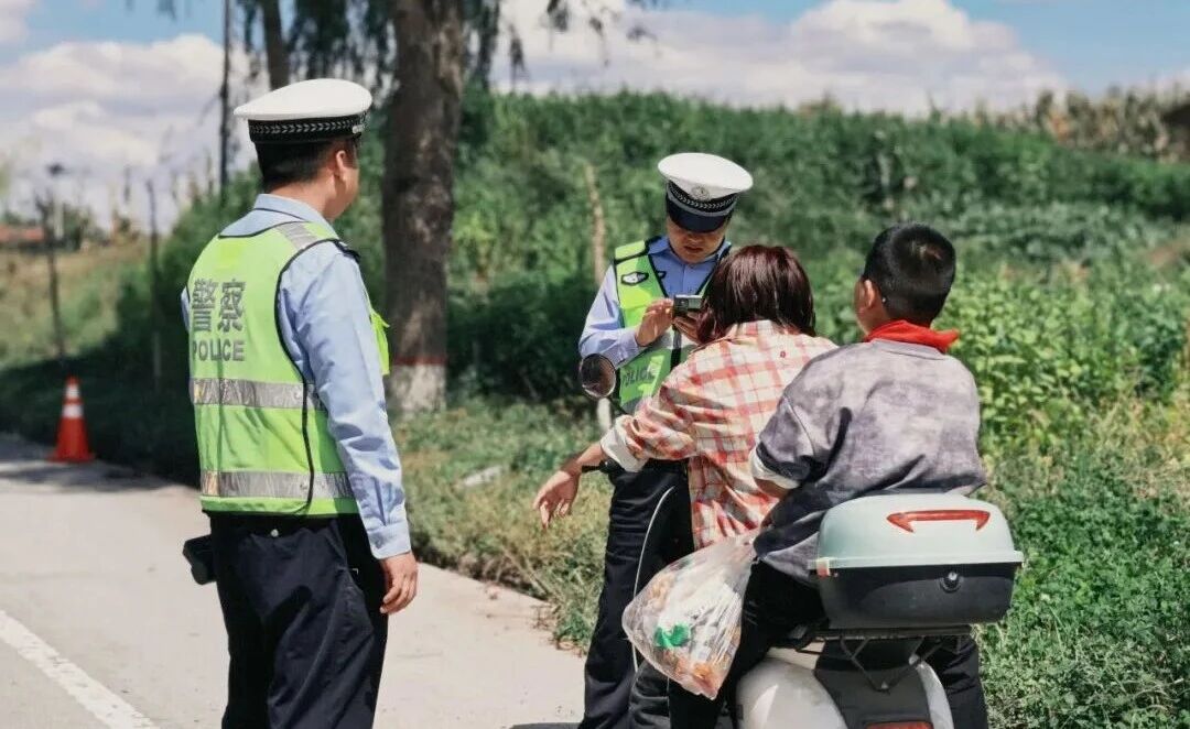 织密秋收“安全网”,护航乡间“丰收路”