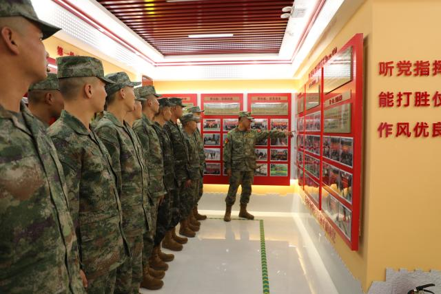 合水县人武部融合新兵役前教育开展“全民国防教育月”活动