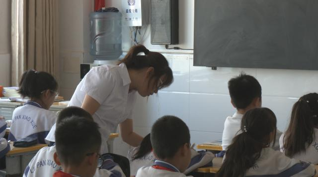 王丽娟:深耕教坛育桃李 潜心坚守践初心