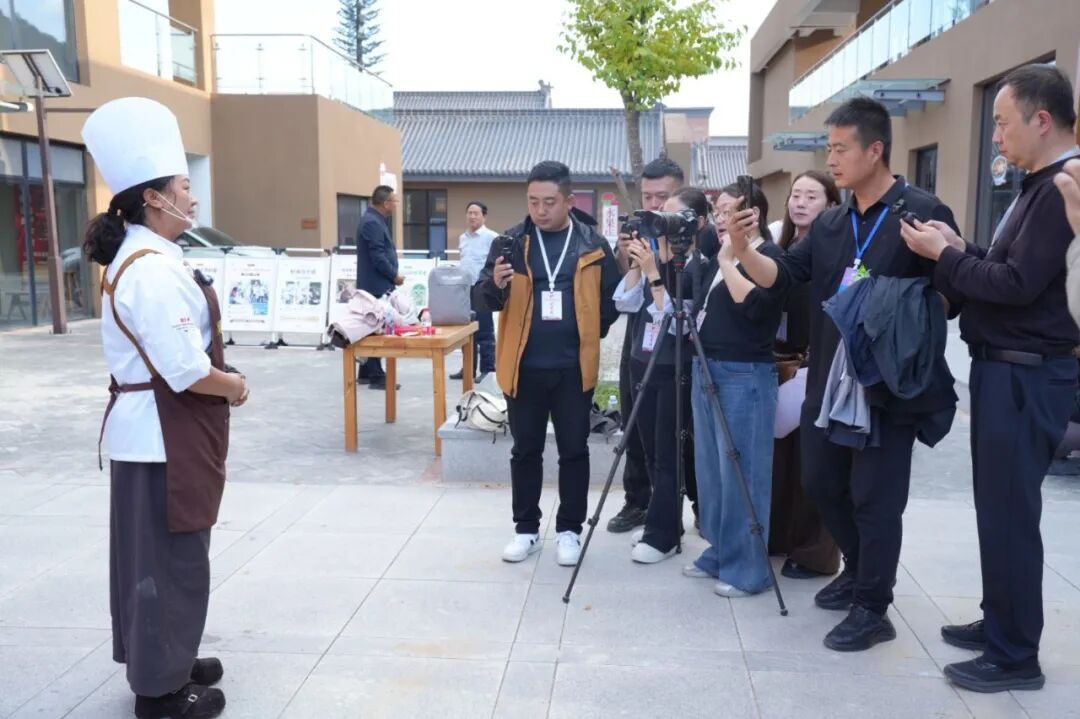 媒体齐聚红色南梁 讲好新时代老区故事