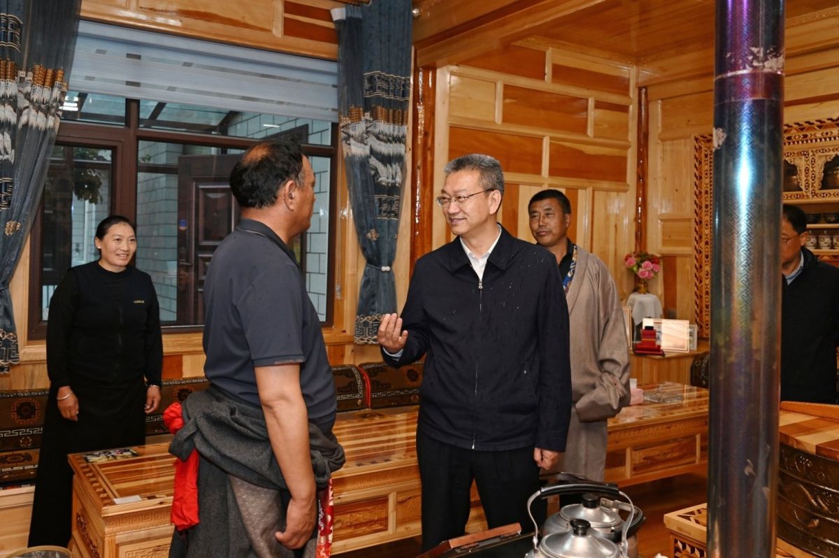 孔绍逊在甘南州调研时强调 因地制宜推动高质量发展 走好民族地区振兴富民之路