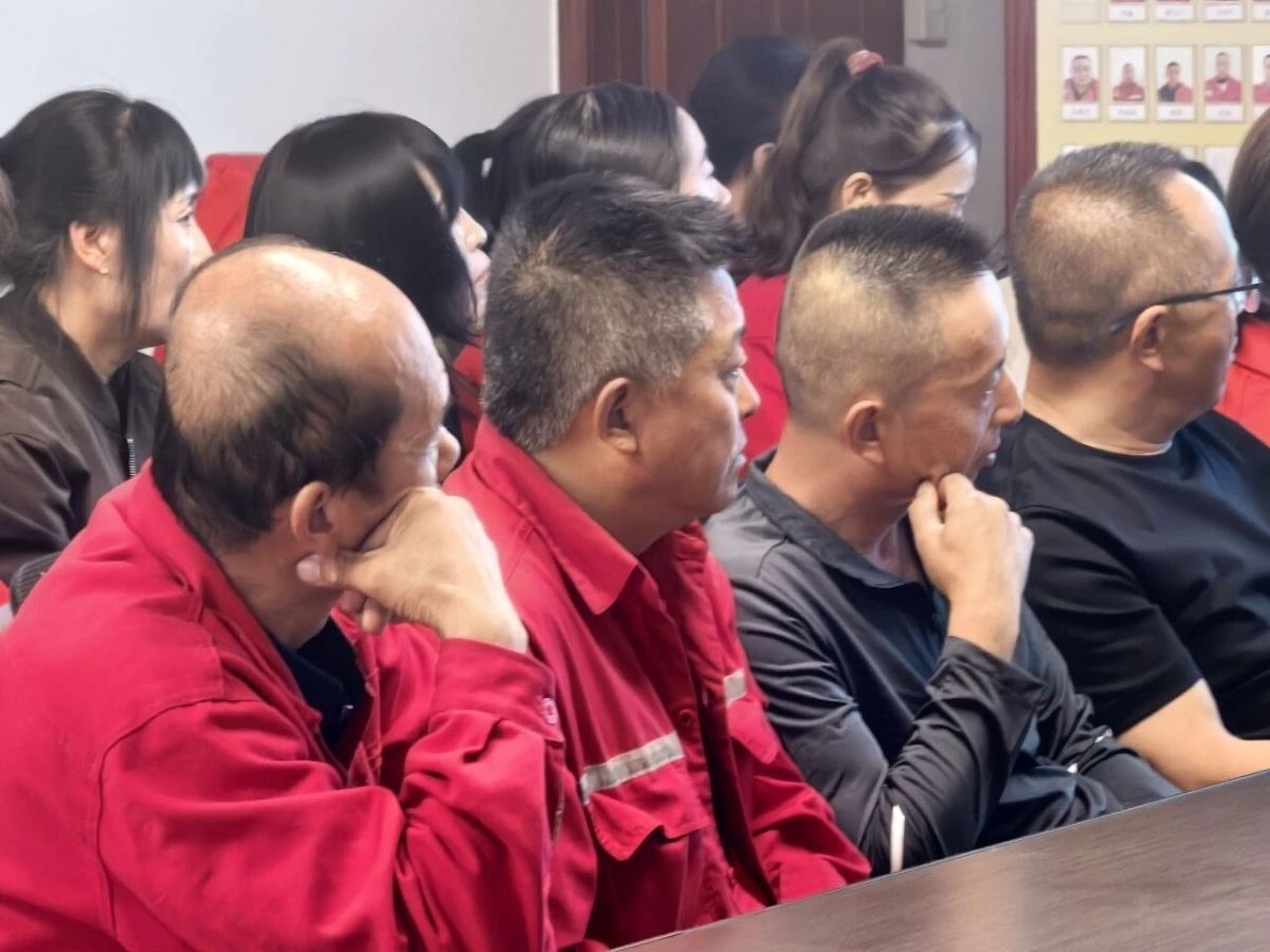 警企联动进危化企业 宁县公安拧紧道路运输“安全阀”