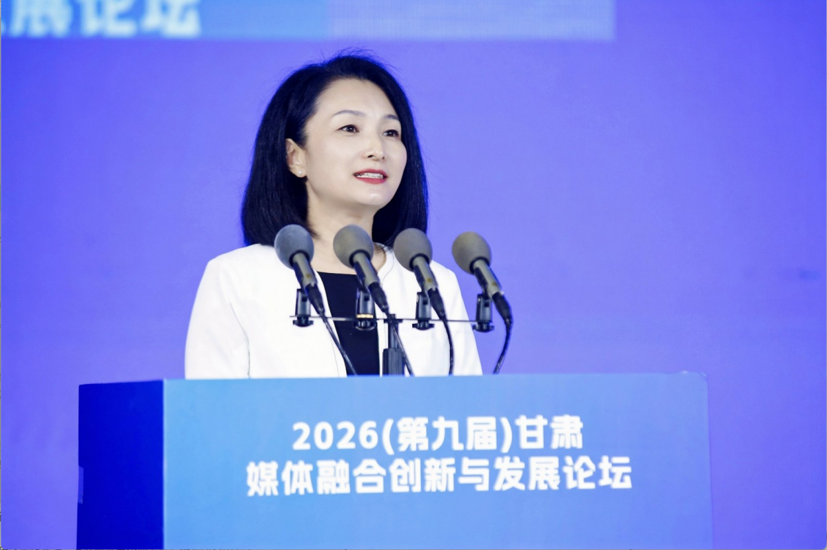 甘肃省委宣传部副部长、省政府新闻办主任李晓君讲话。