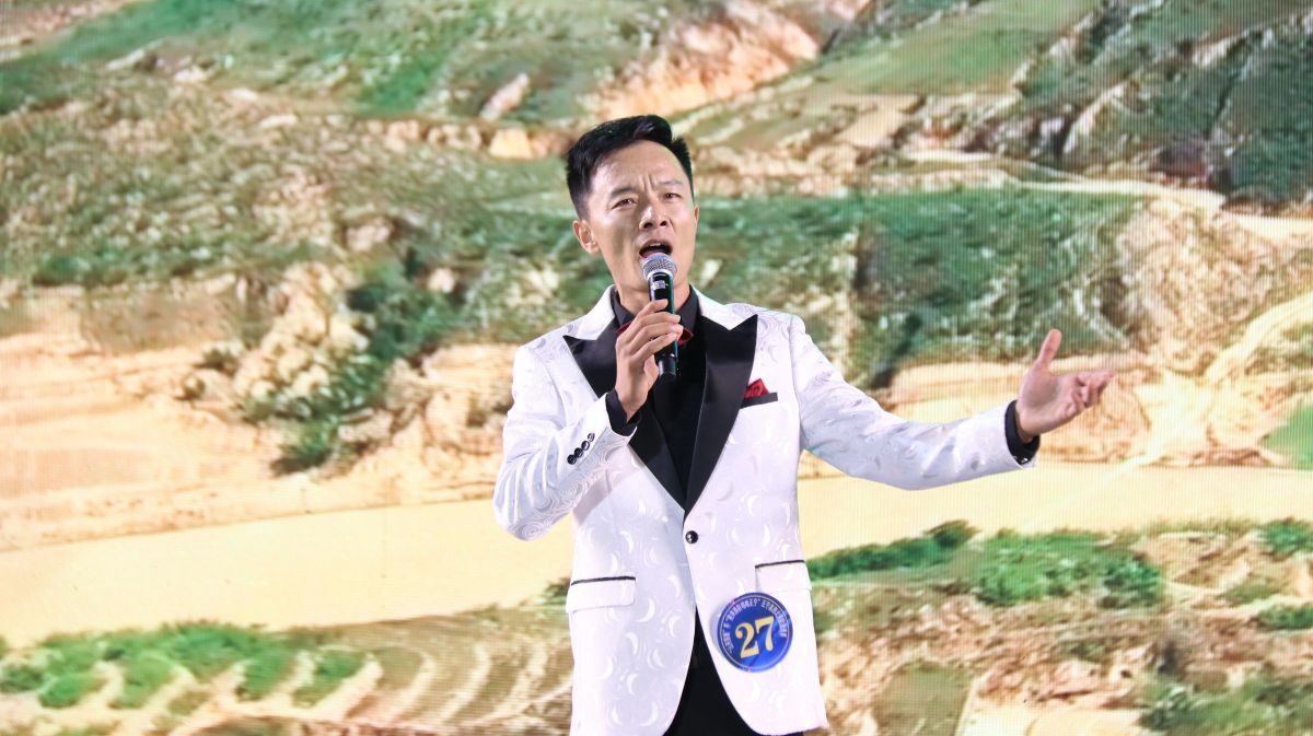 陇塬清韵唱响金秋 五省区歌者聚首正宁——“山河宸樾”杯西北民歌邀请赛决赛落幕