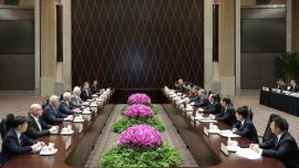 李强会见世界技能组织主席乌汉和首席执行官霍伊