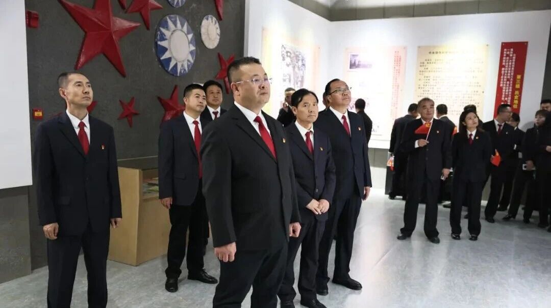 庆阳中院与西峰区、环县、华池县法院联合开展主题党日活动
