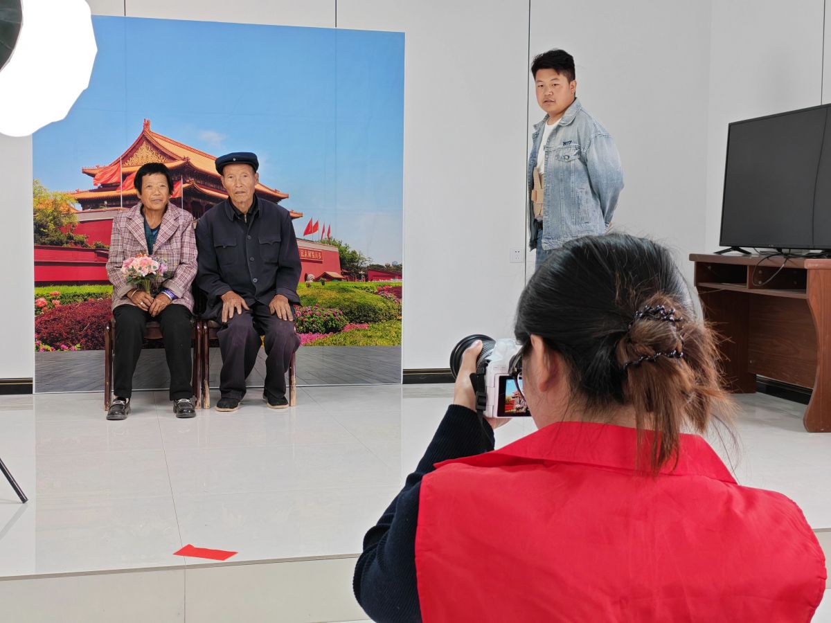 庆城县:文明实践润民心 中秋佳节情意浓