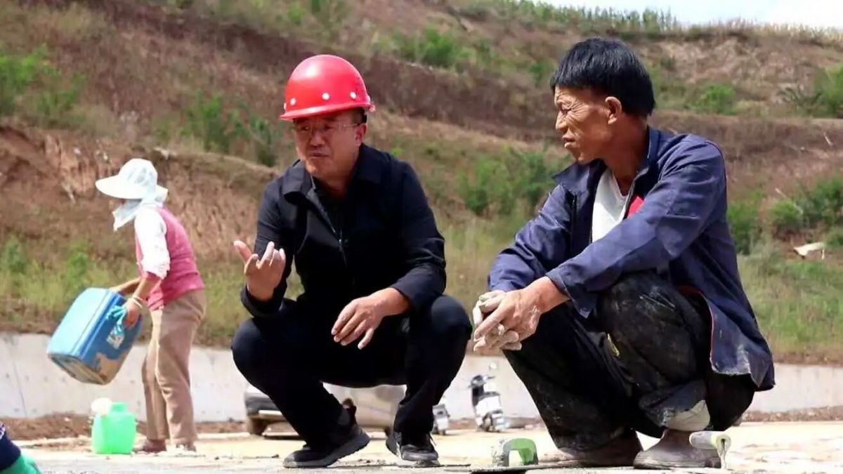 魏小军:扎根履职为民 初心不负乡亲