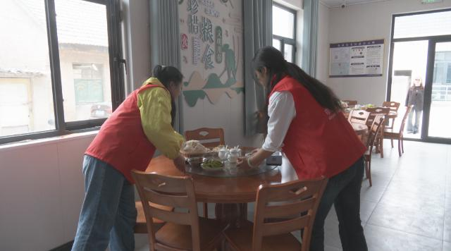 合水县何家畔镇开展&ldquo;情暖中秋 志愿同行&rdquo;主题志愿服务活动