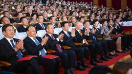 第七届全国少数民族文艺会演在京闭幕 王沪宁出席闭幕式