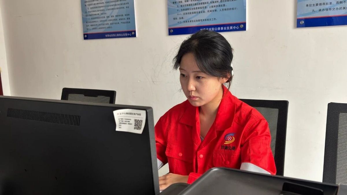 “双节”我在岗丨值班室里的第一个团圆节