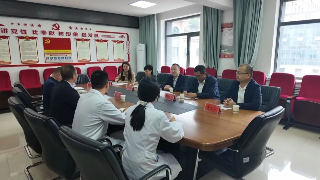华池:访企拓岗促交流 义诊帮扶暖基层