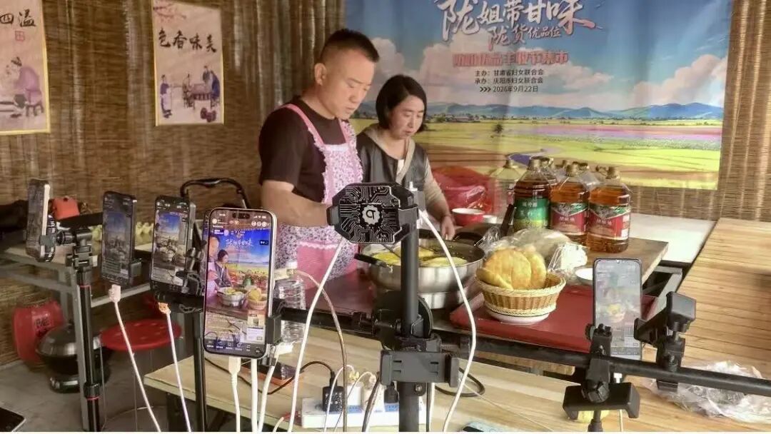 庆城:主播进果园入农家 双节助农有“流量”更有“销量”