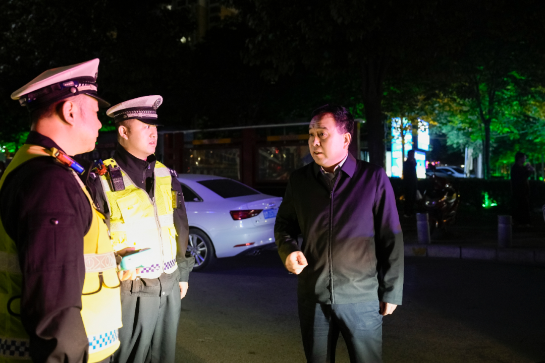 张宏斌同志督导检查中秋返程道路交通安全管理工作