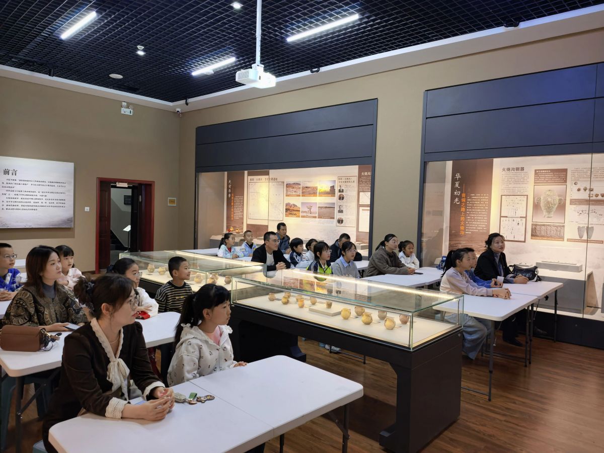 镇原县博物馆举办“香囊寄福·月满原州”——中秋节香囊DIY社教活动主题社教活动