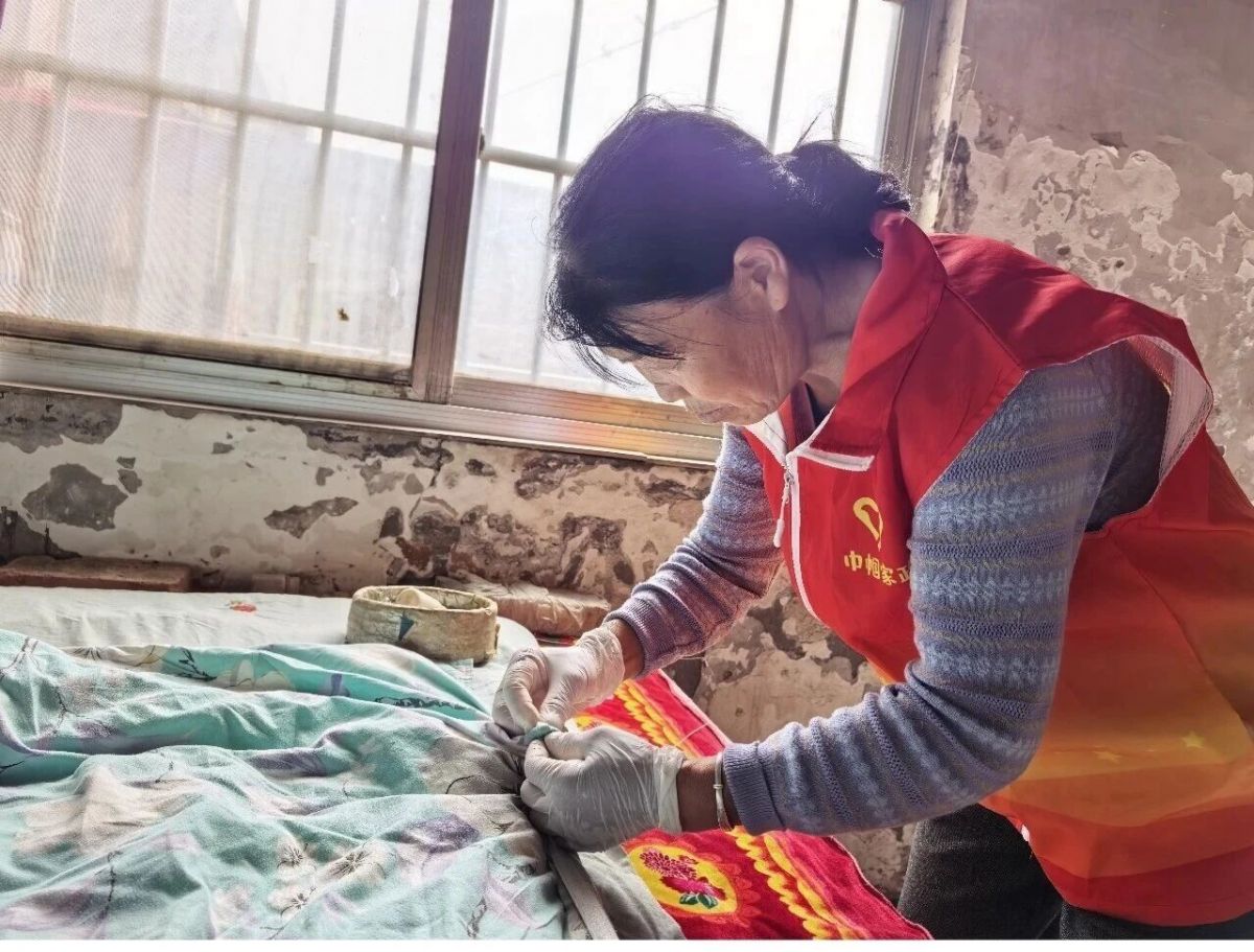 庆阳市正宁县妇联把温情与关怀送到群众家门口