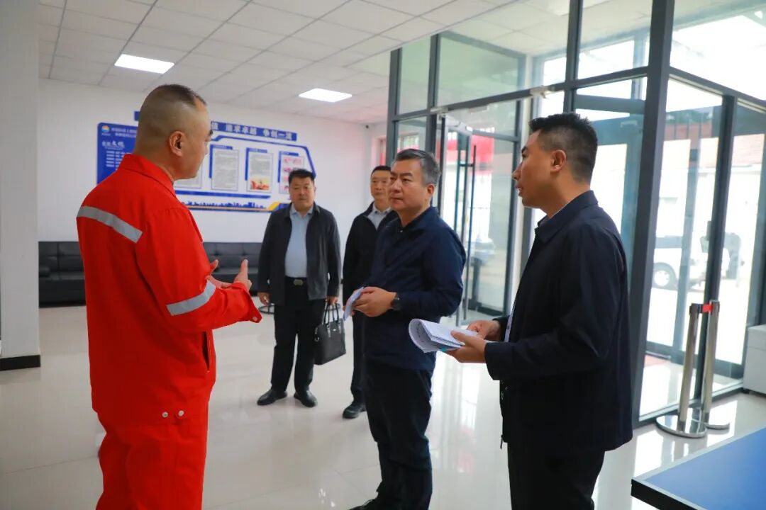 张鸿举调研重点项目建设、企业运行和安全生产工作