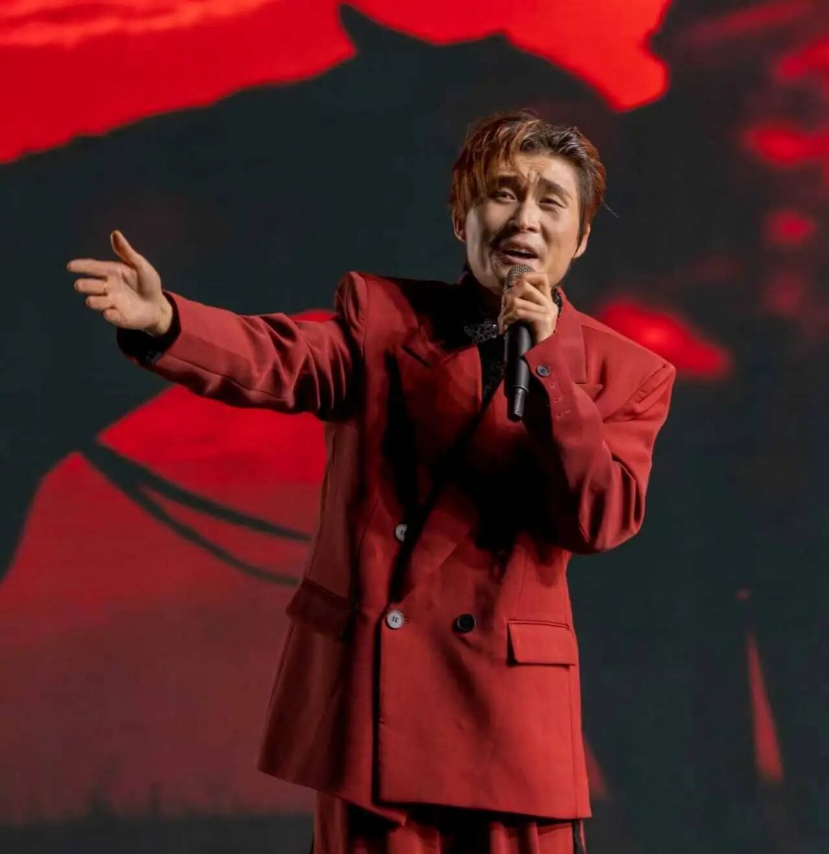 正宁县举行“乐享金秋·美在正宁”农文旅商融合促消费宣传推介活动闭幕式文艺演出