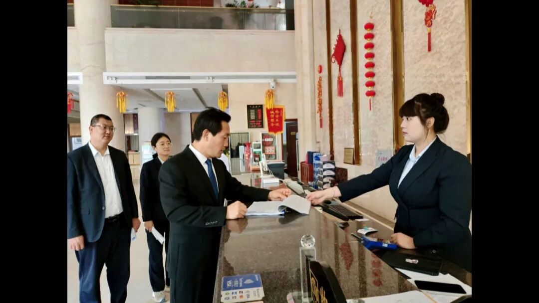 镇原：国庆在岗守初心 履职担当保安康
