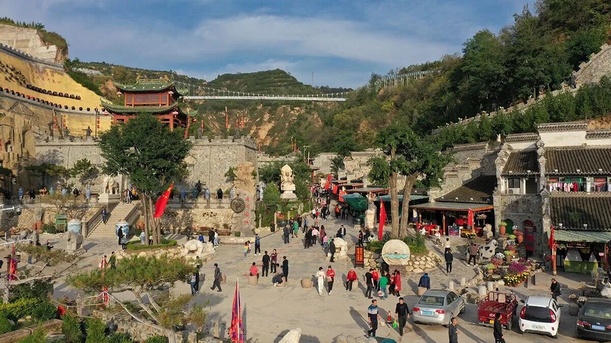 国庆假期周祖陵景区人气爆棚,文旅盛宴燃动凤城