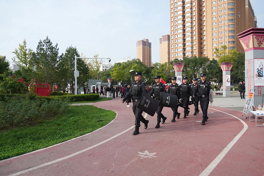 西峰公安:节日我在岗 平安我守护