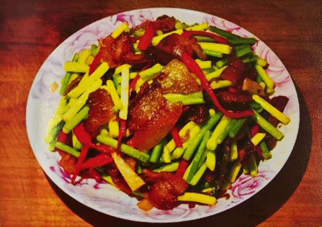 腊肉炒菜