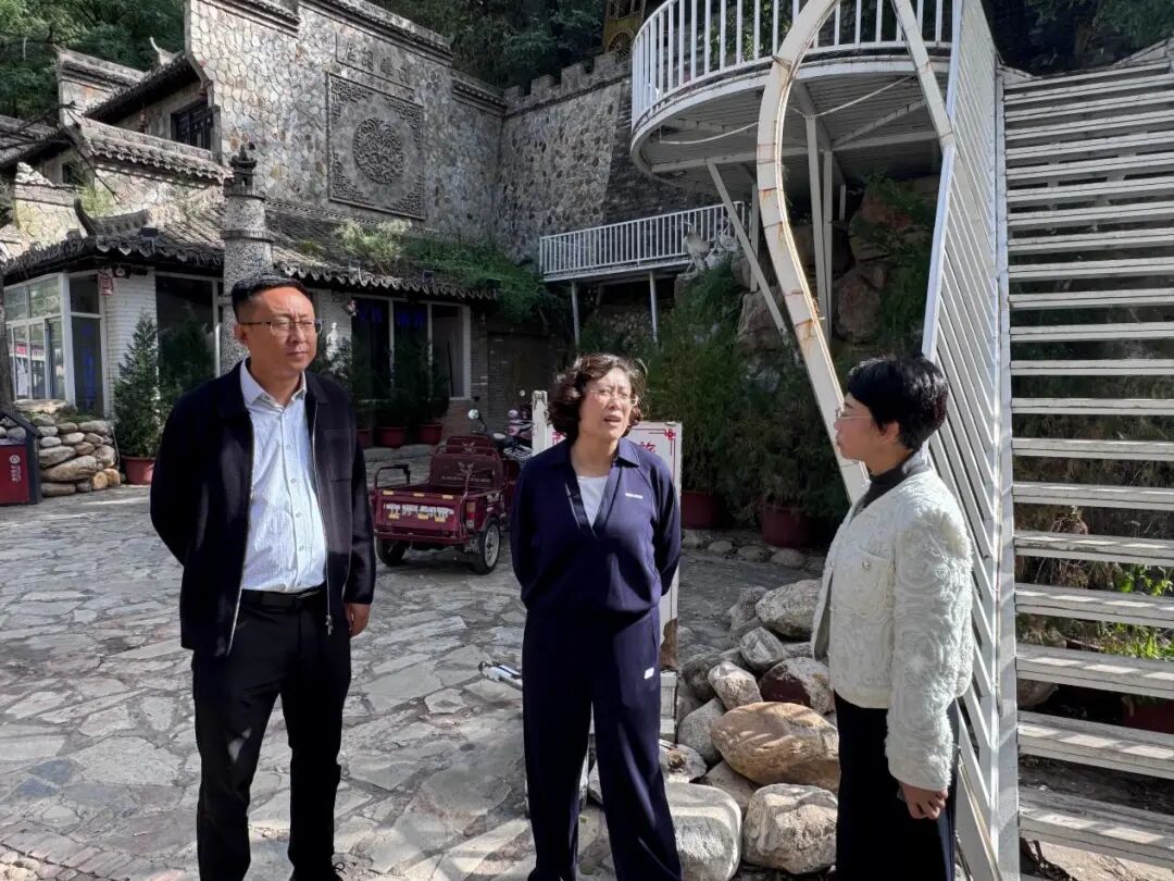 郭丽君督查国庆期间安全生产工作