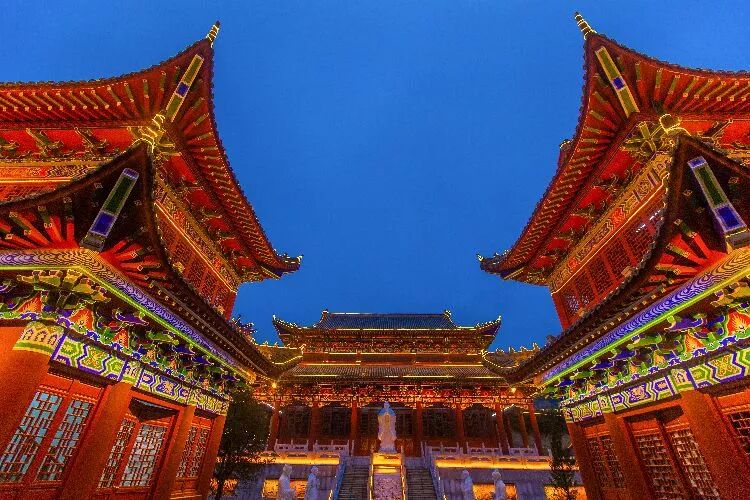 国庆北石窟驿景区两场实景大戏震撼开演