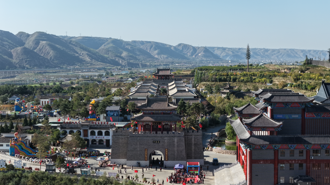 环县:国庆假期精细服务点亮文旅底色